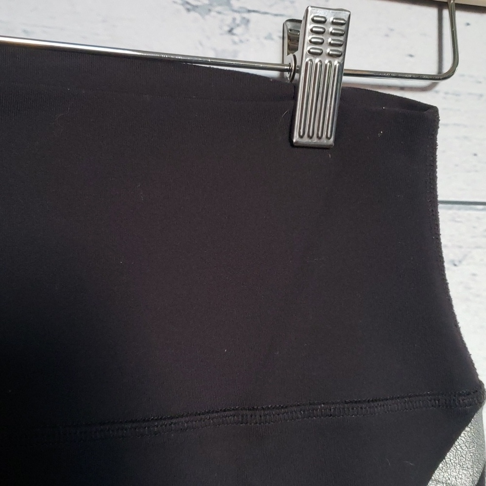 Alo yoga capri leggings - Picture 3 of 7